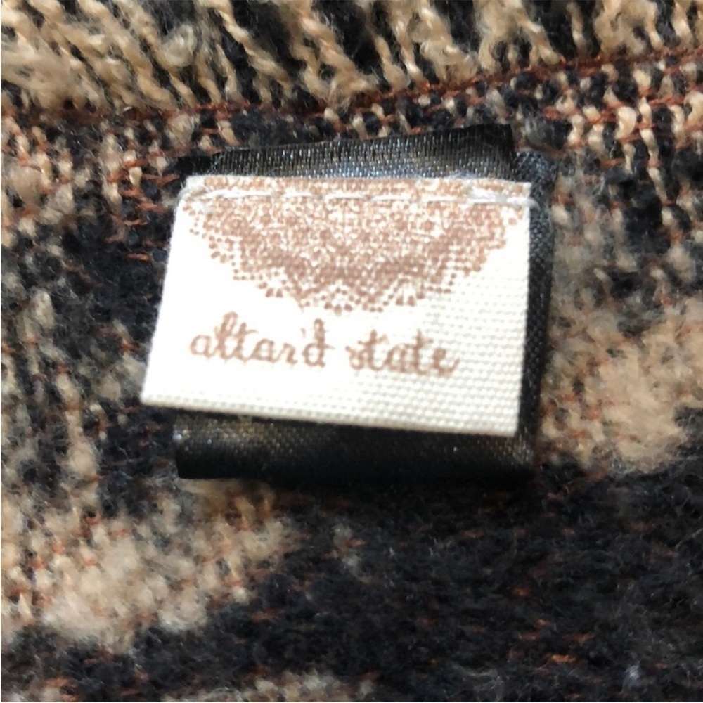 Altar’d State Leopard Scarf NWOT - Picture 5 of 7